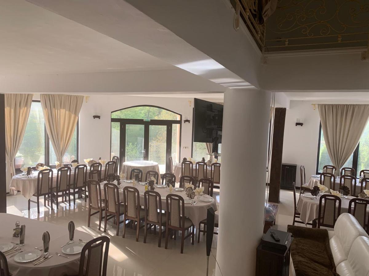 Hotel Pensiunea Medeea à Pestis Extérieur photo